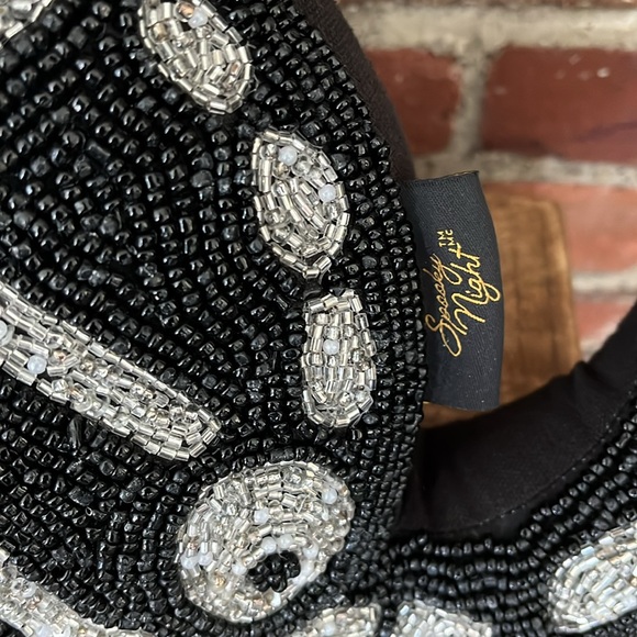 Spooky nights cat beaded pillow NWT Sparkly cat pumpkin by Bella Lux I must have - Picture 10 of 10